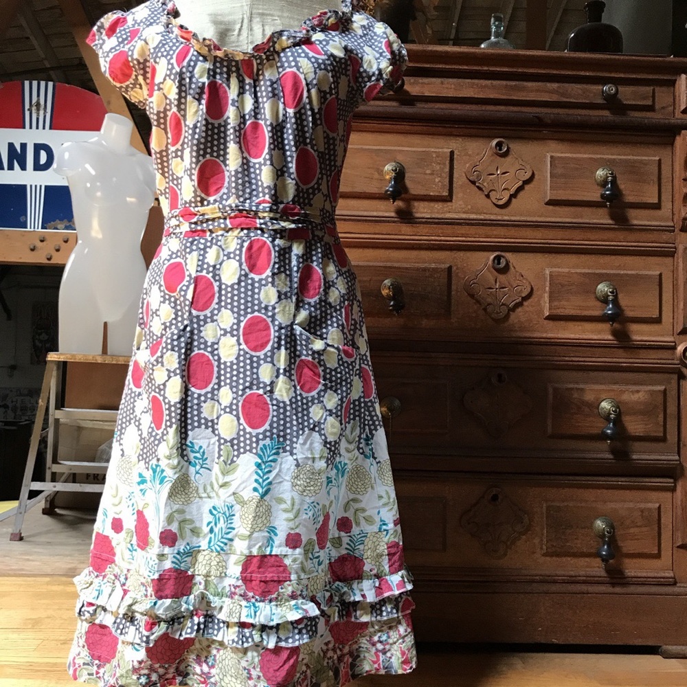 Vintage style ruffled hem dress with pockets. S - Picture 4 of 4